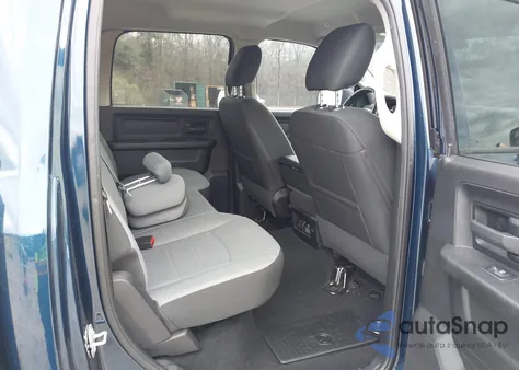 2021 Ram 1500 Classic Tradesman 4X2 5'7 Box z USA, uszkodzony, nr VIN 3C6RR6KT5MG713976